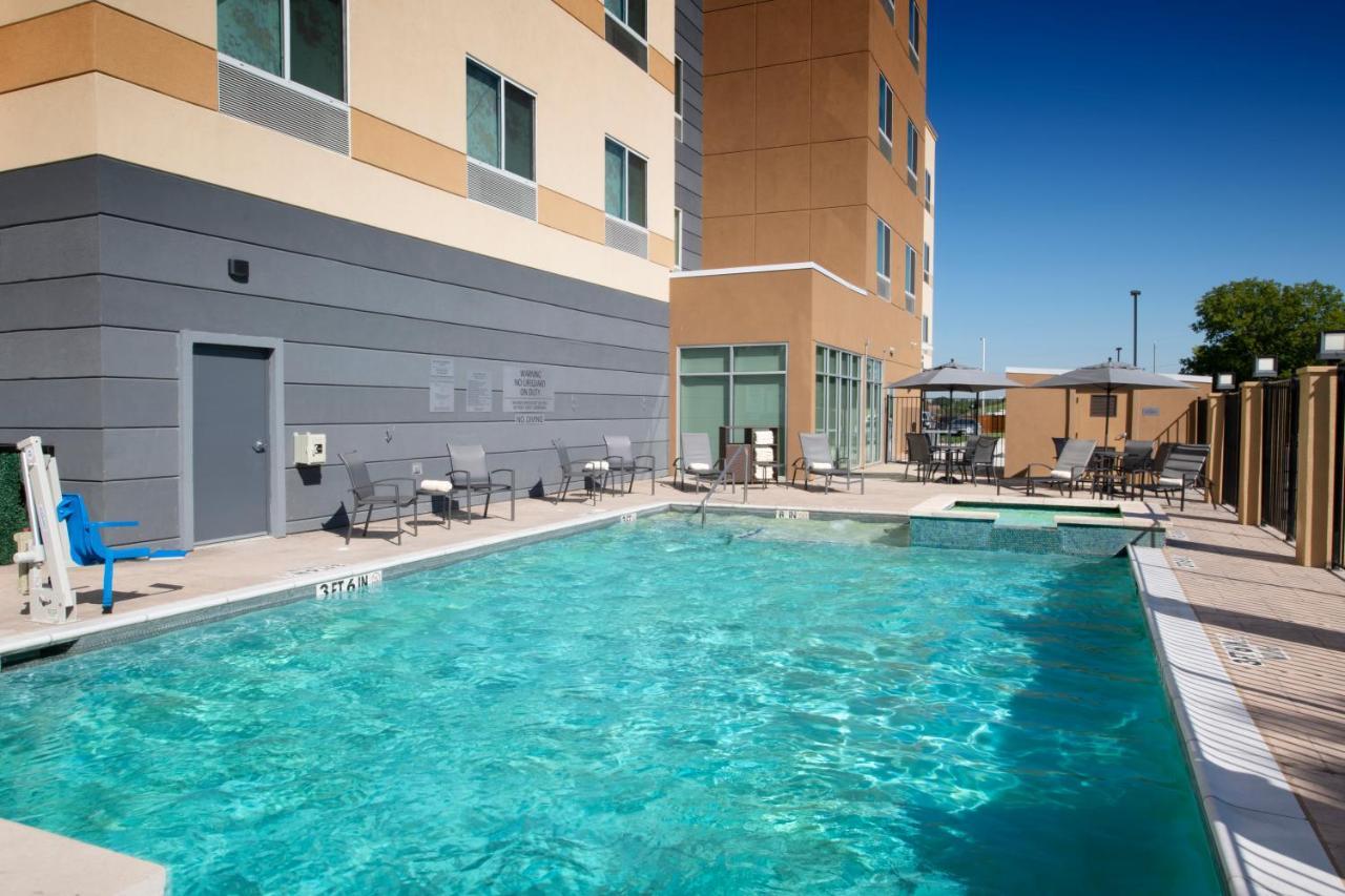 Fairfield By Marriott Inn & Suites Dallas East エクステリア 写真